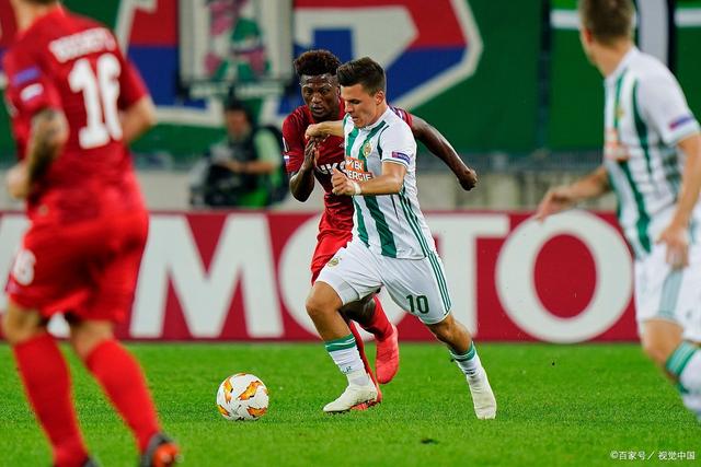 拉塞尔44分字母哥三双 湖人险胜雄鹿重回第九